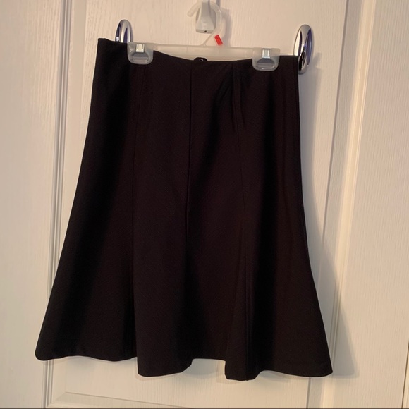 Smart Set skirt - Picture 2 of 4